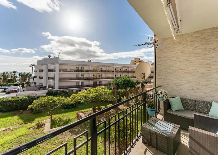 Tranquil 2Br Coastal Bliss